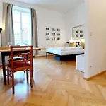 Homelystay Graz - Downtown App